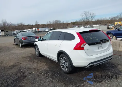 2018 Volvo V60 Cross Country T5 from USA, damaged, VIN YV440MWK5J2059162